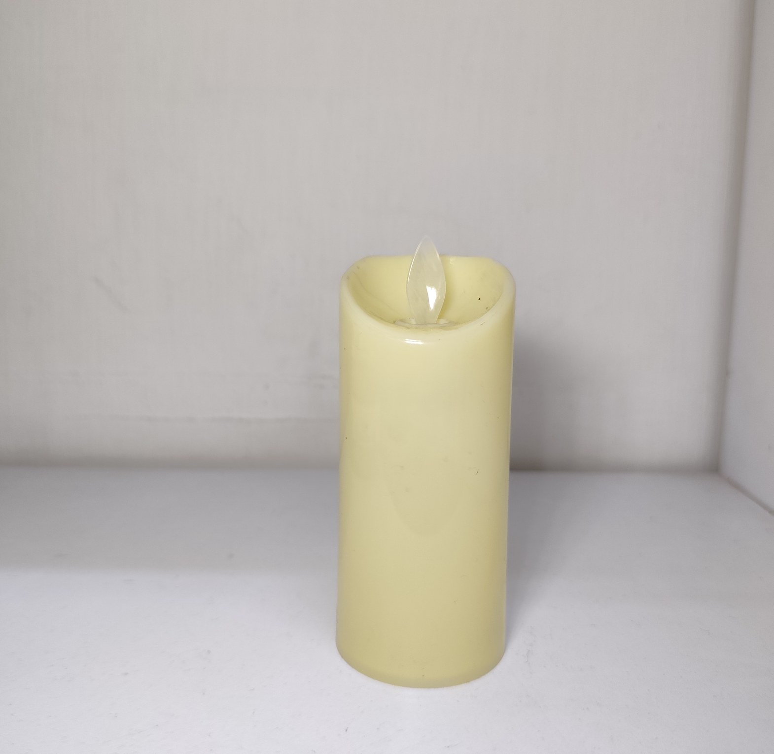 LED Flameless Candle, Flickering Battery Operated Pillar image