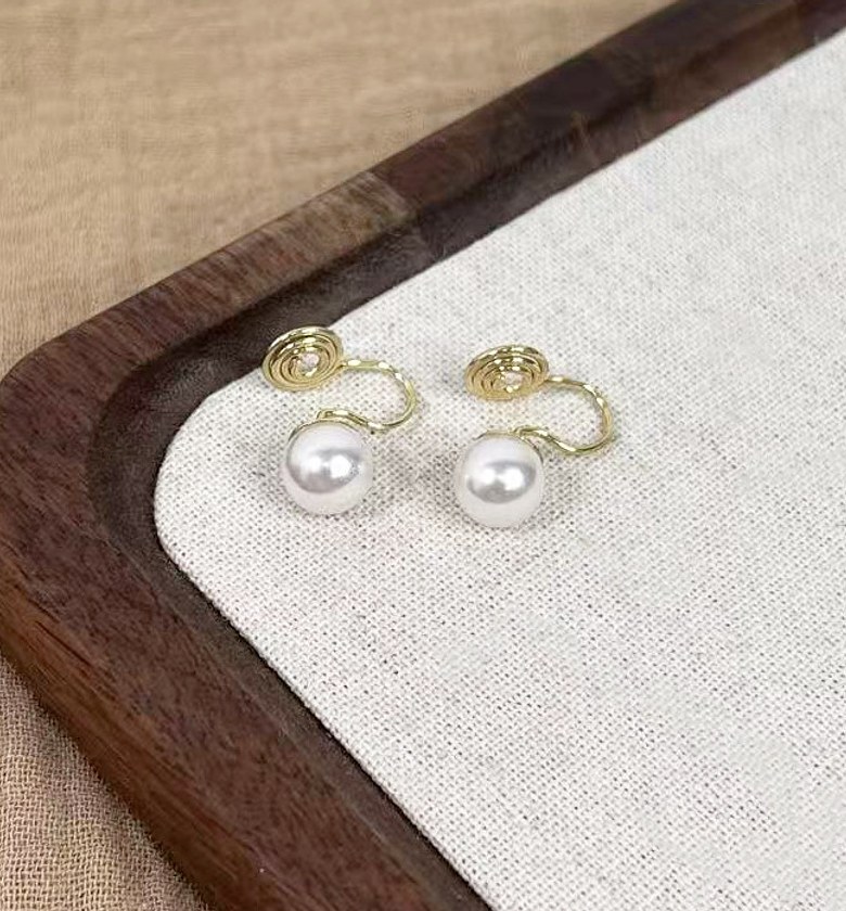 Clip-On Earrings 005 image