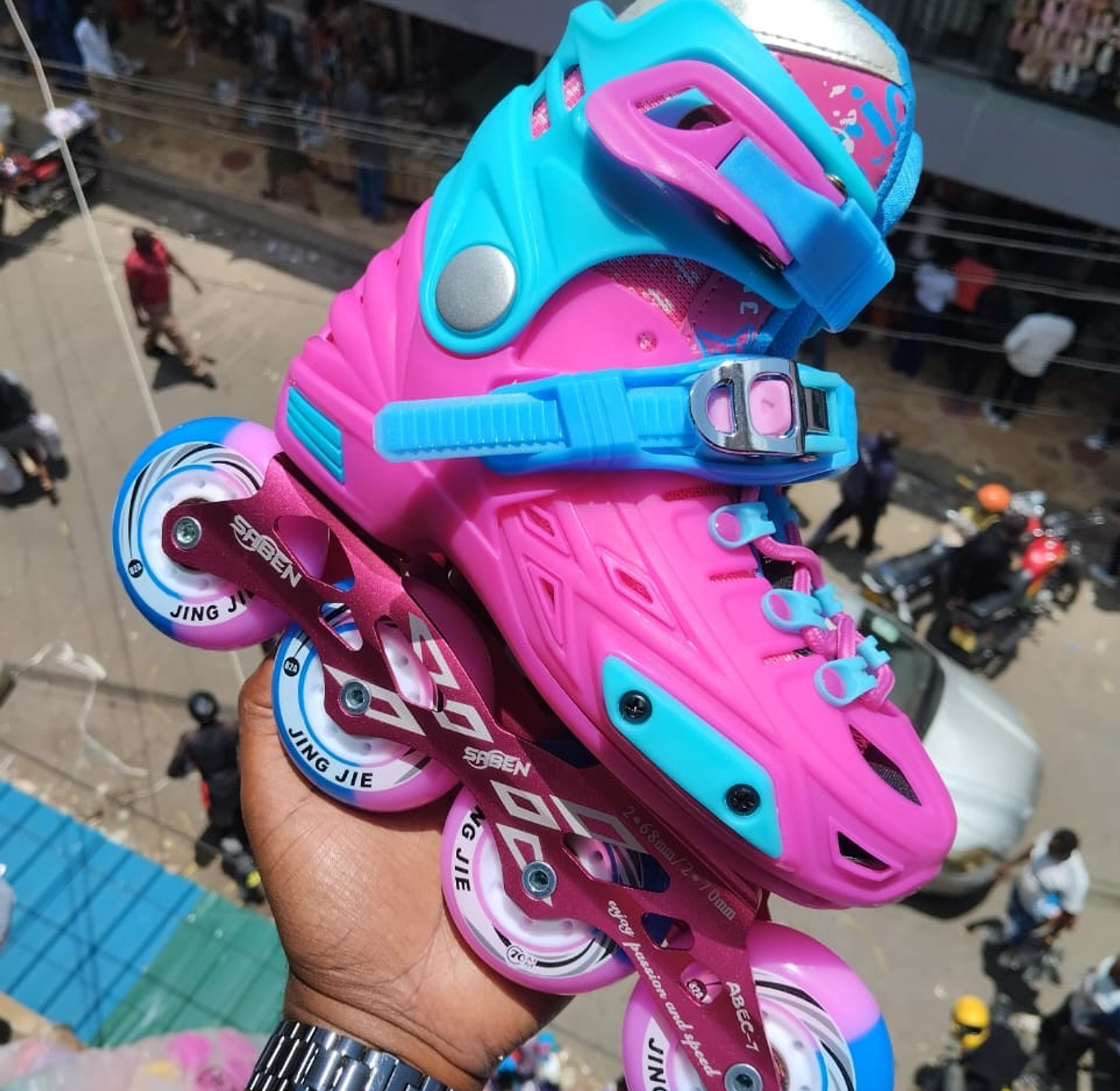 Inline Skate. Adjustable  Hard Boot  Skating Shoes Recommended by Coaches Size S: 29-32  M: 33-36  L: 37-40 image