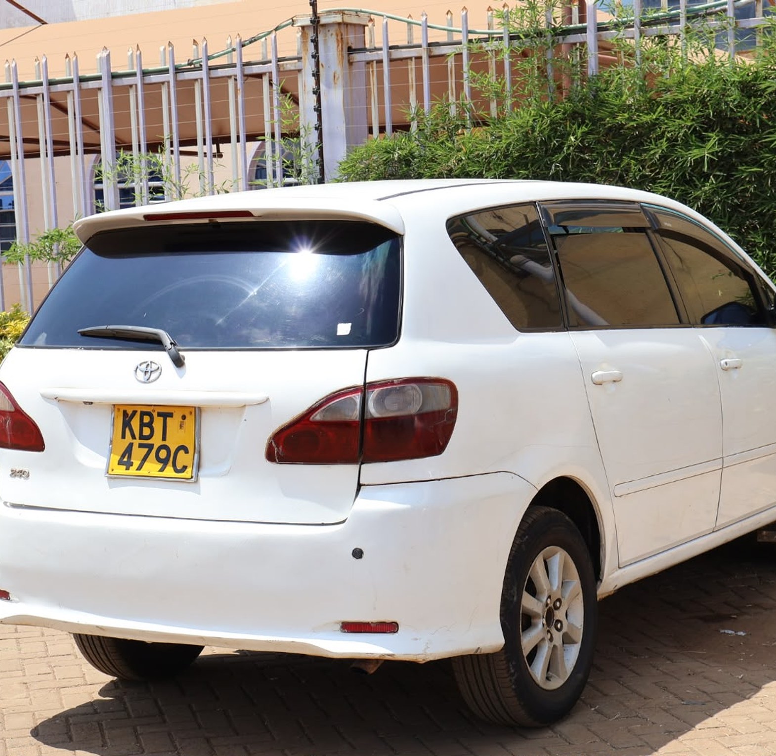  Toyota Ipsum KBT, YOM 2005 Model, Automatic, Rating  2400cc 7 seater image