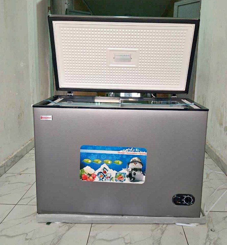 250 litres chest freezer image
