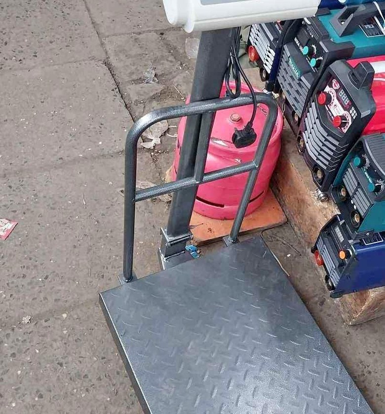 A12 Weighing scale 500kg image