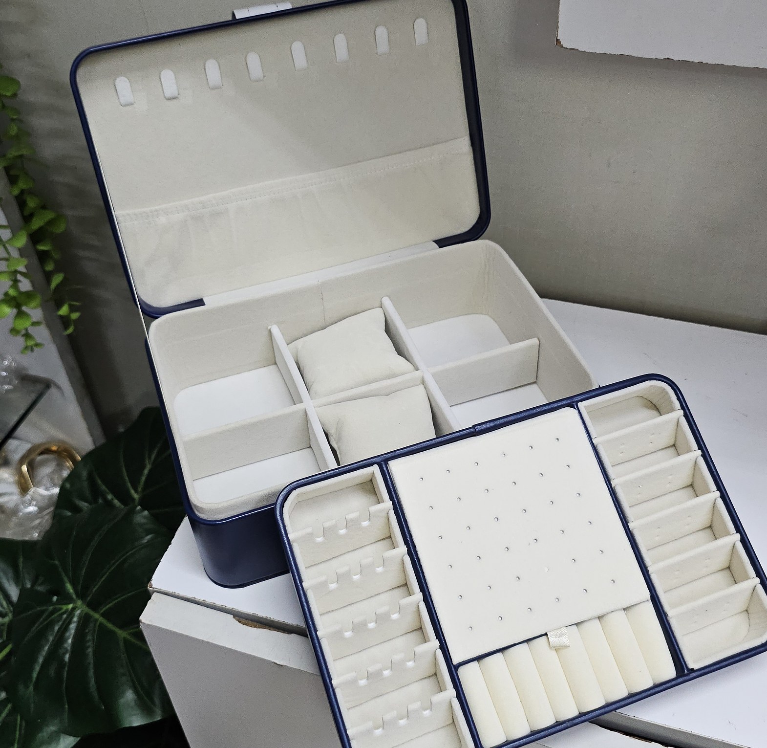 Jewelry box image