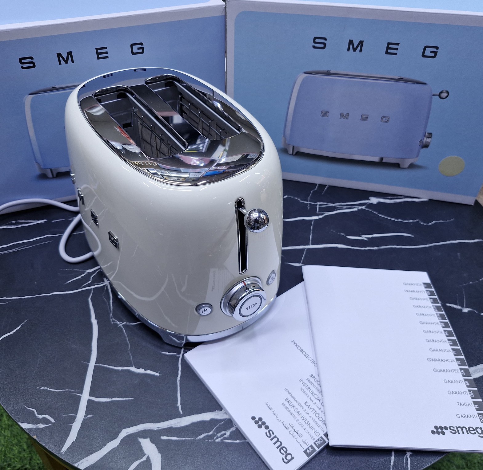 SMEG 2-Slice Retro Toaster 950W with Extra-Wide Slots image