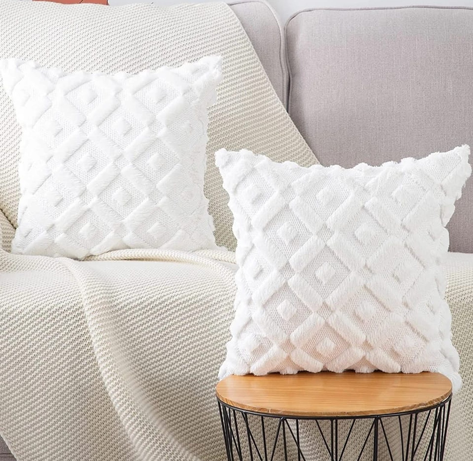 Luxury  Plush Flocking Cushion Cover 3D image