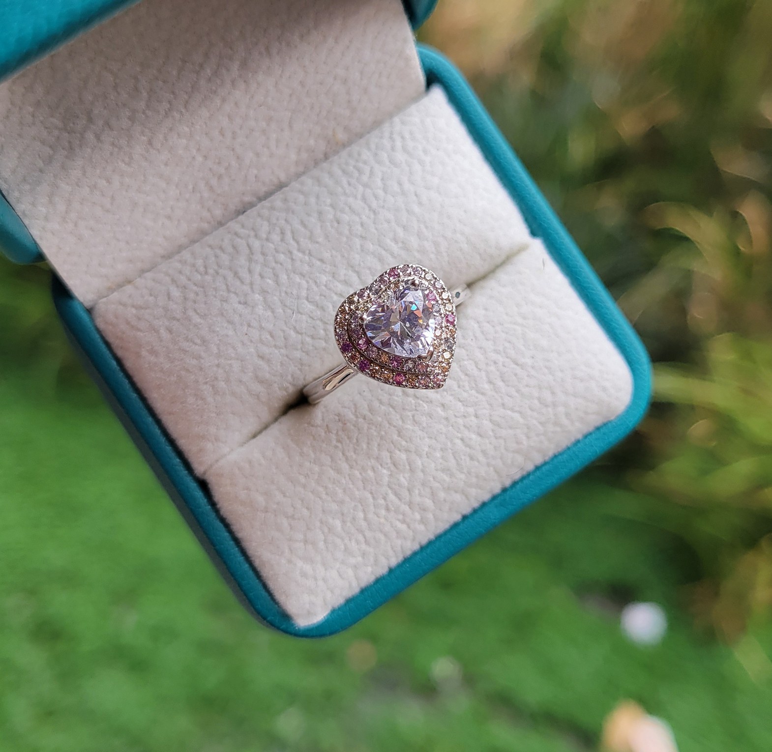 Loveheart promise ring image