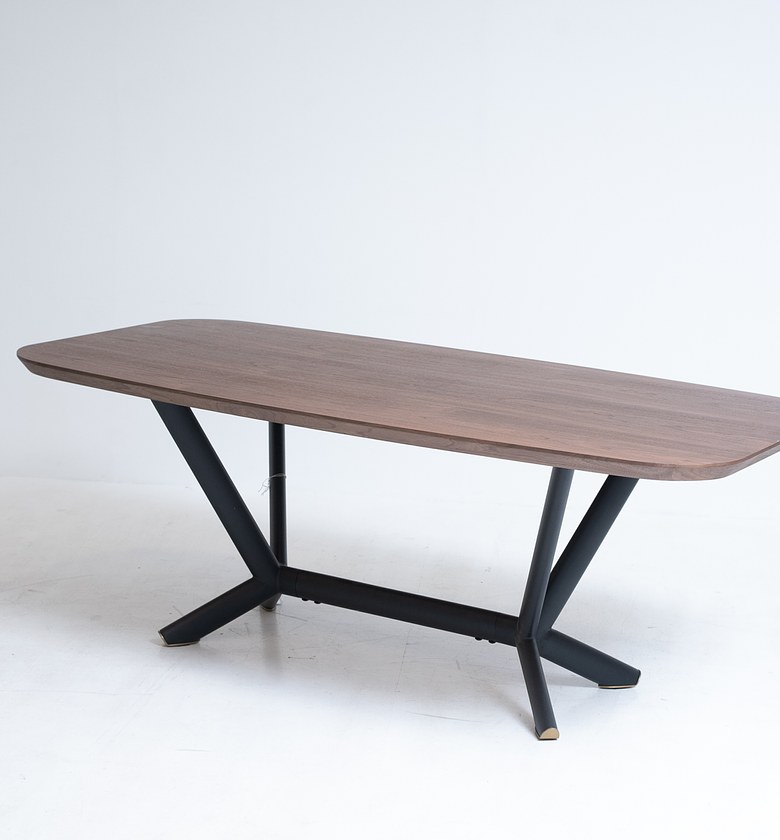 TABLE DINING image