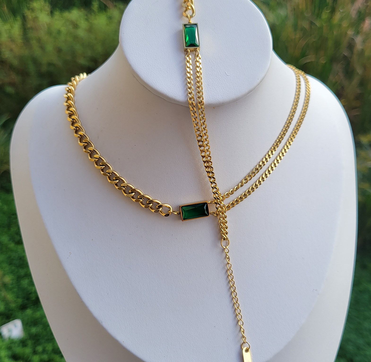 Amira emerald set image