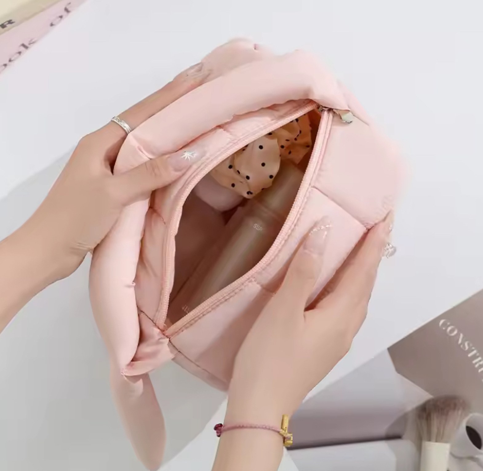 Puff makeup bag  image