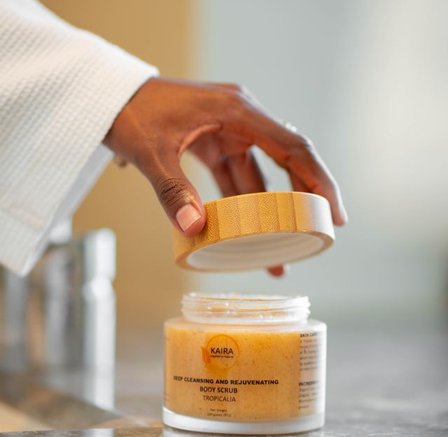 TROPICALIA BODY SCRUB image