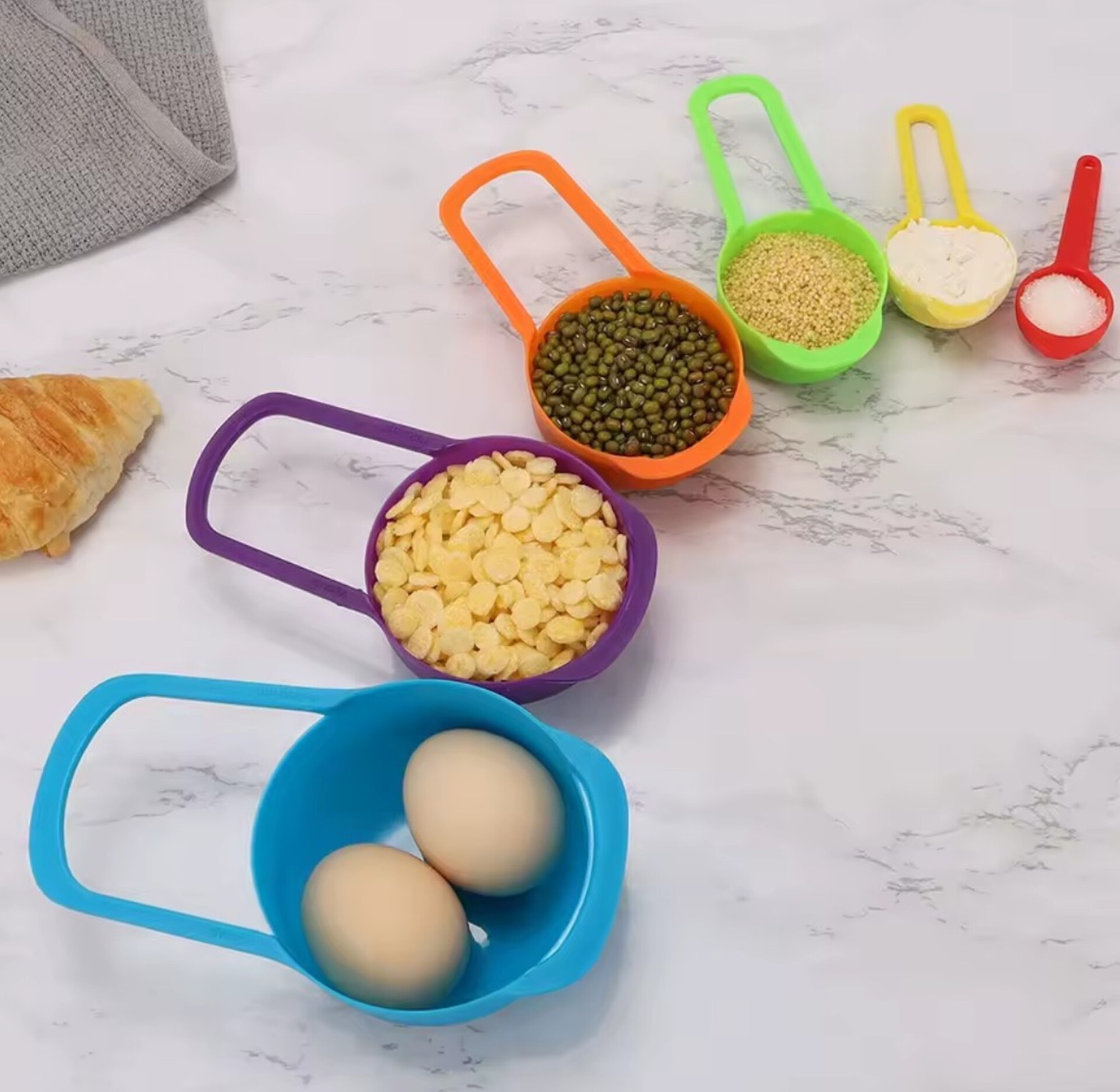 Colorful Measuring Cups and Spoons Set - 6 Piece Kitchen Baking Tools image