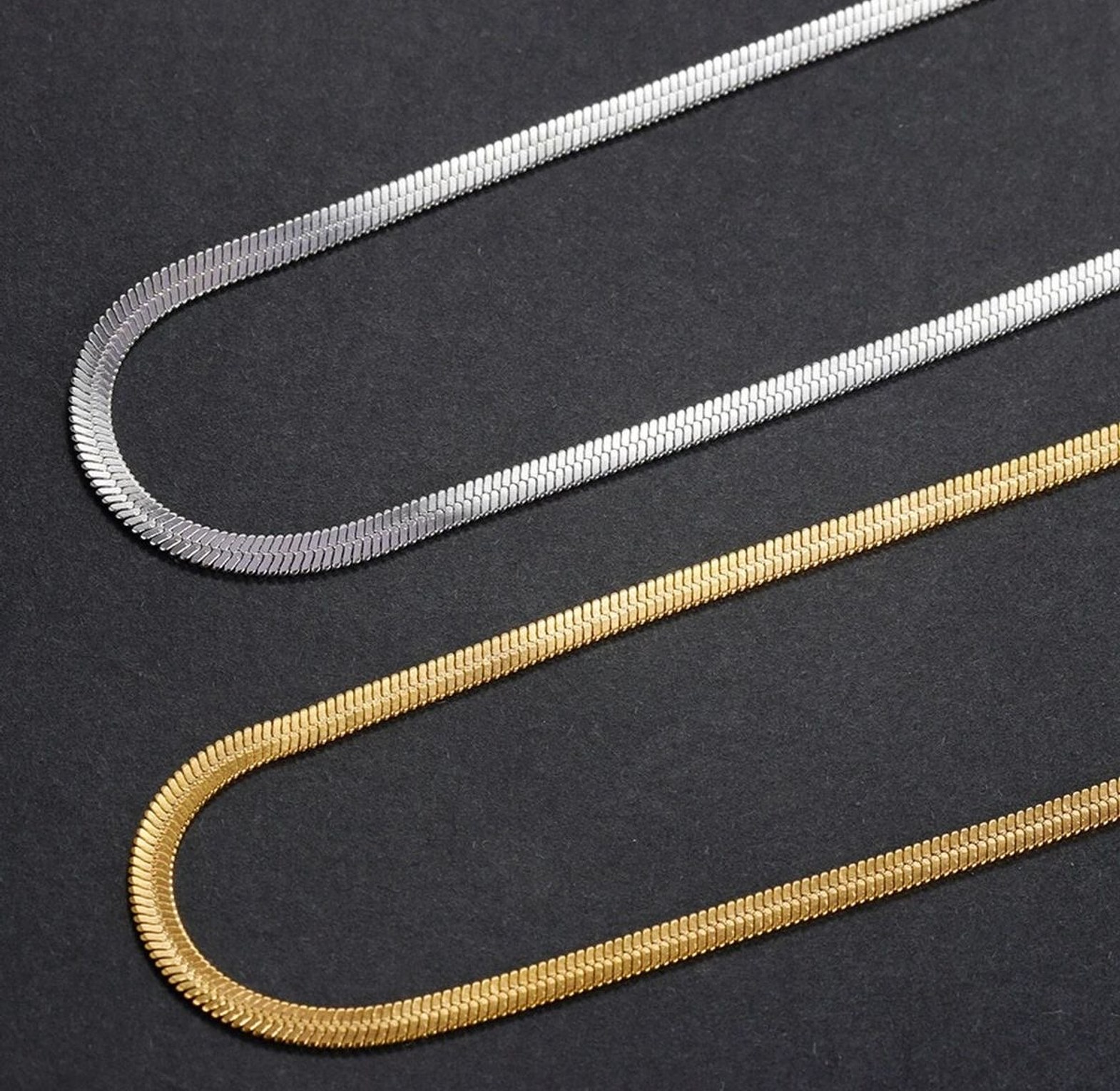Herringbone chain  image