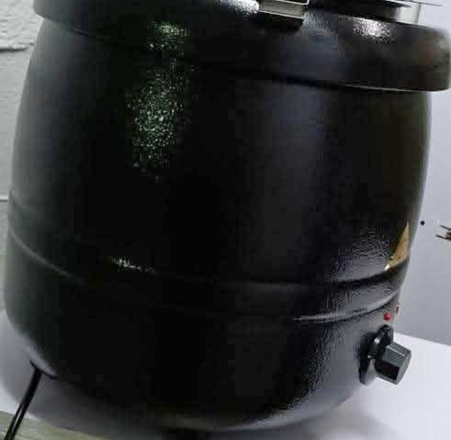 Soup kettle image