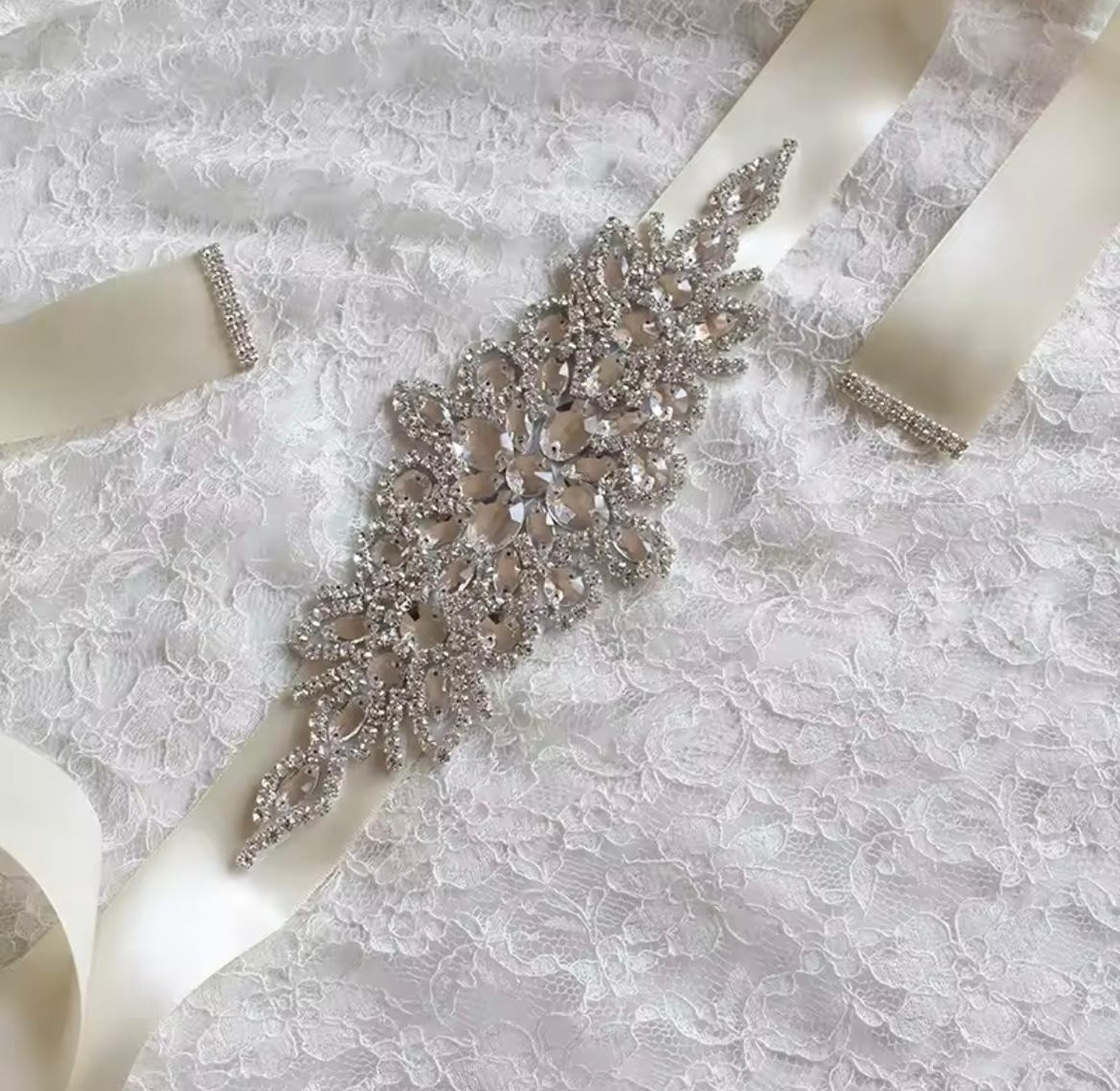 Heirloom Cascade Crystal Bridal Belt image