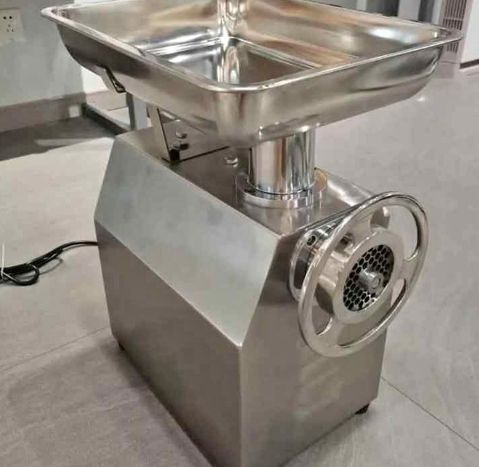 Electric meat mincer m22 image