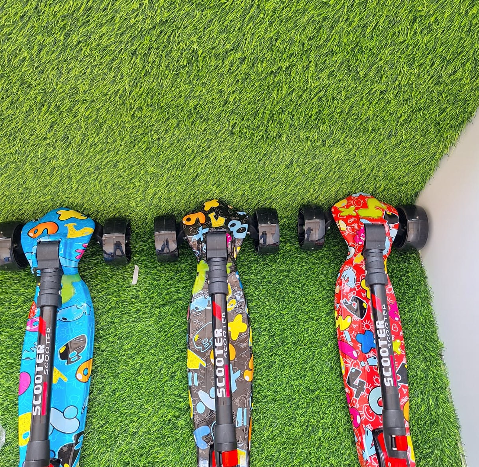 SCOOTER. Foldable Adjustable Kids Scooters  From 2 to 12yrs With Music And Lights You Cant Miss This image