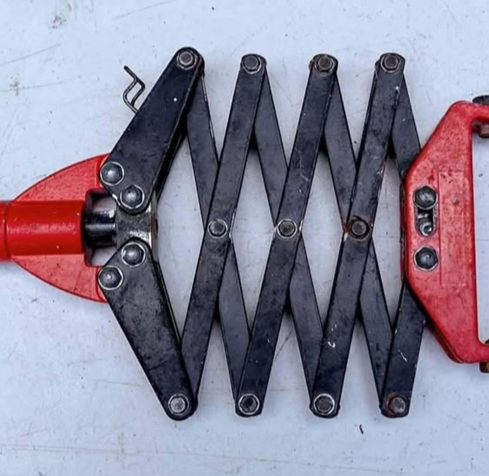 Rivet gun image