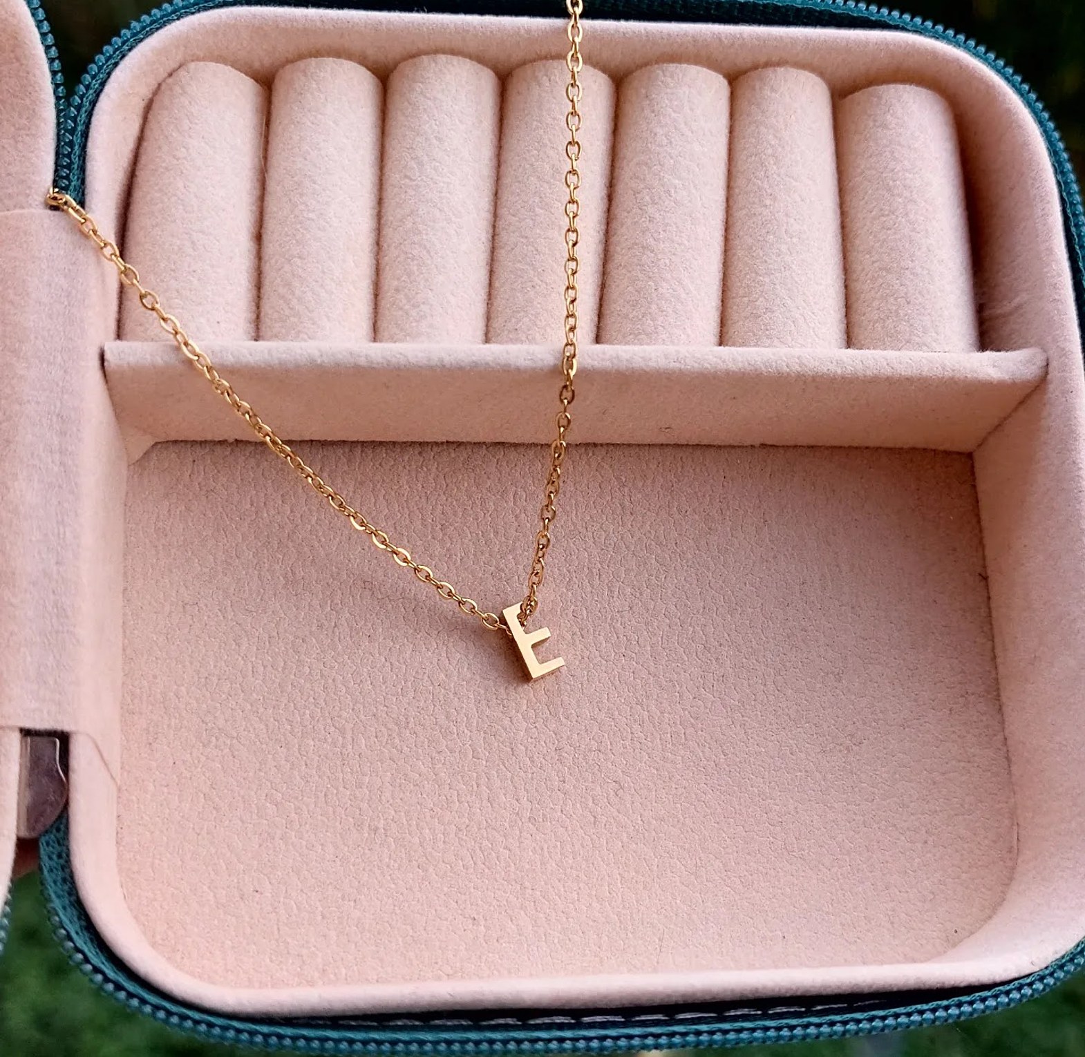Plain Gold E image