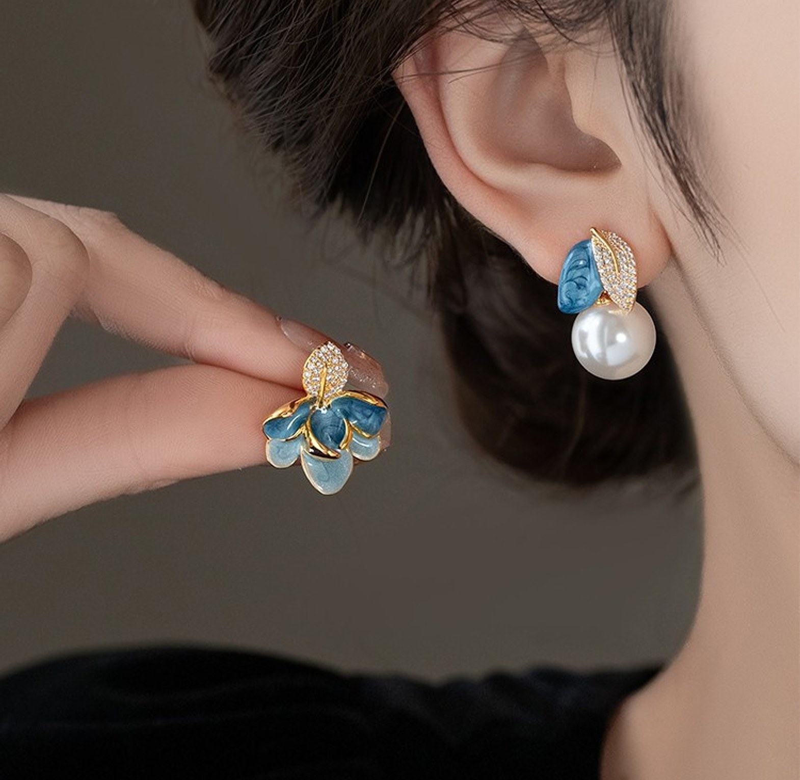 Blue mismatch earrings  image