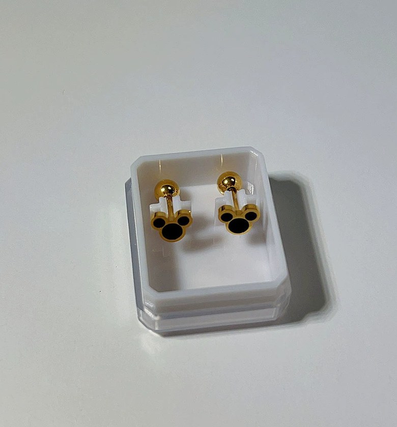 Bunny ears studs image