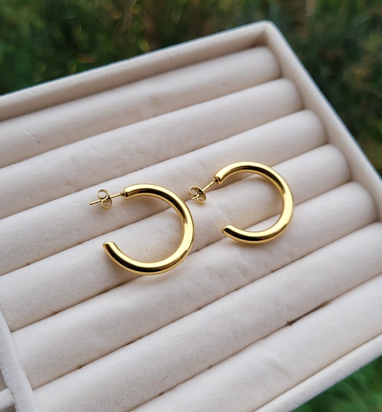 Vivy c hoop image
