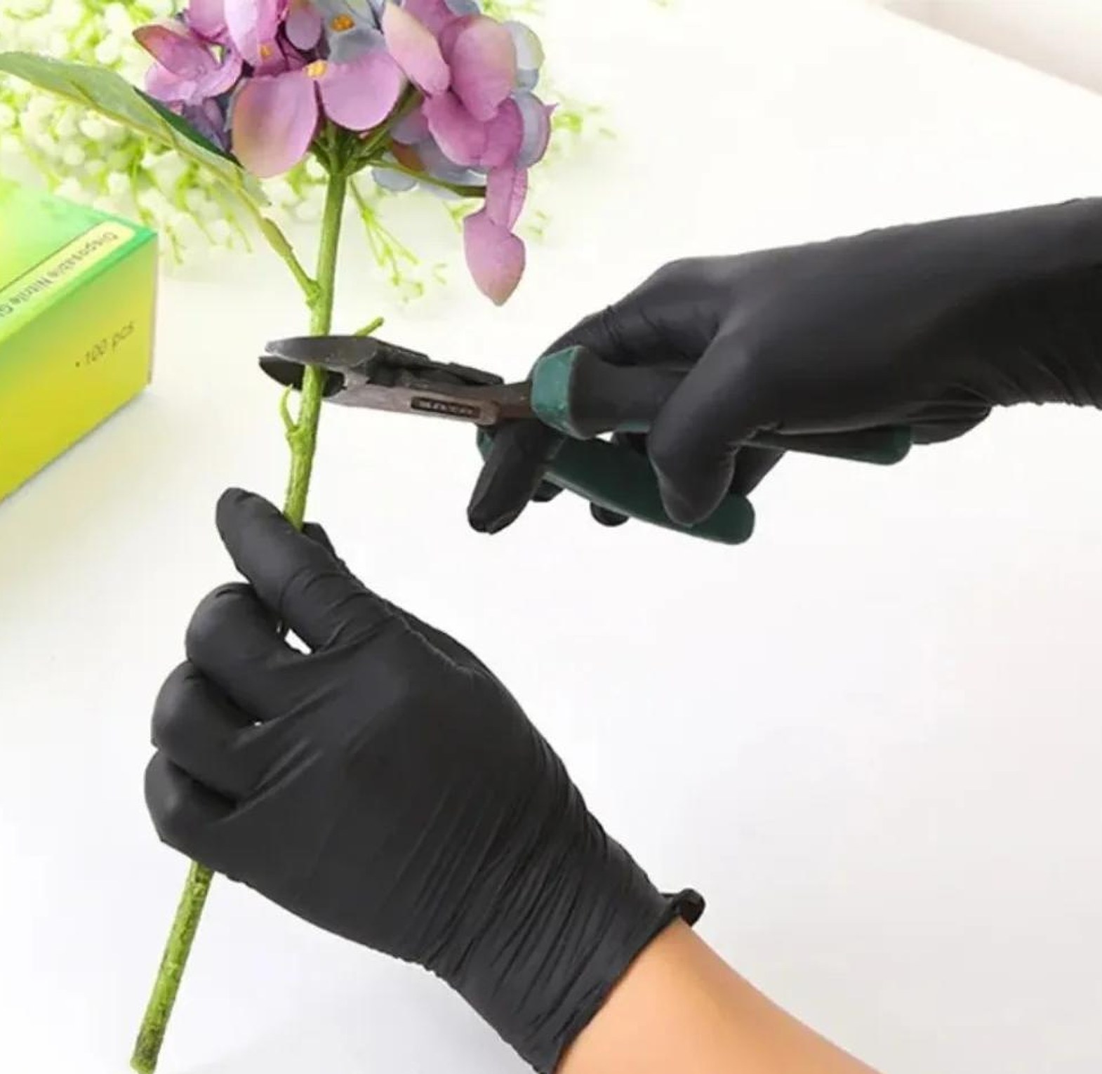 Food grade disposable black kitchen gloves 100pcs image