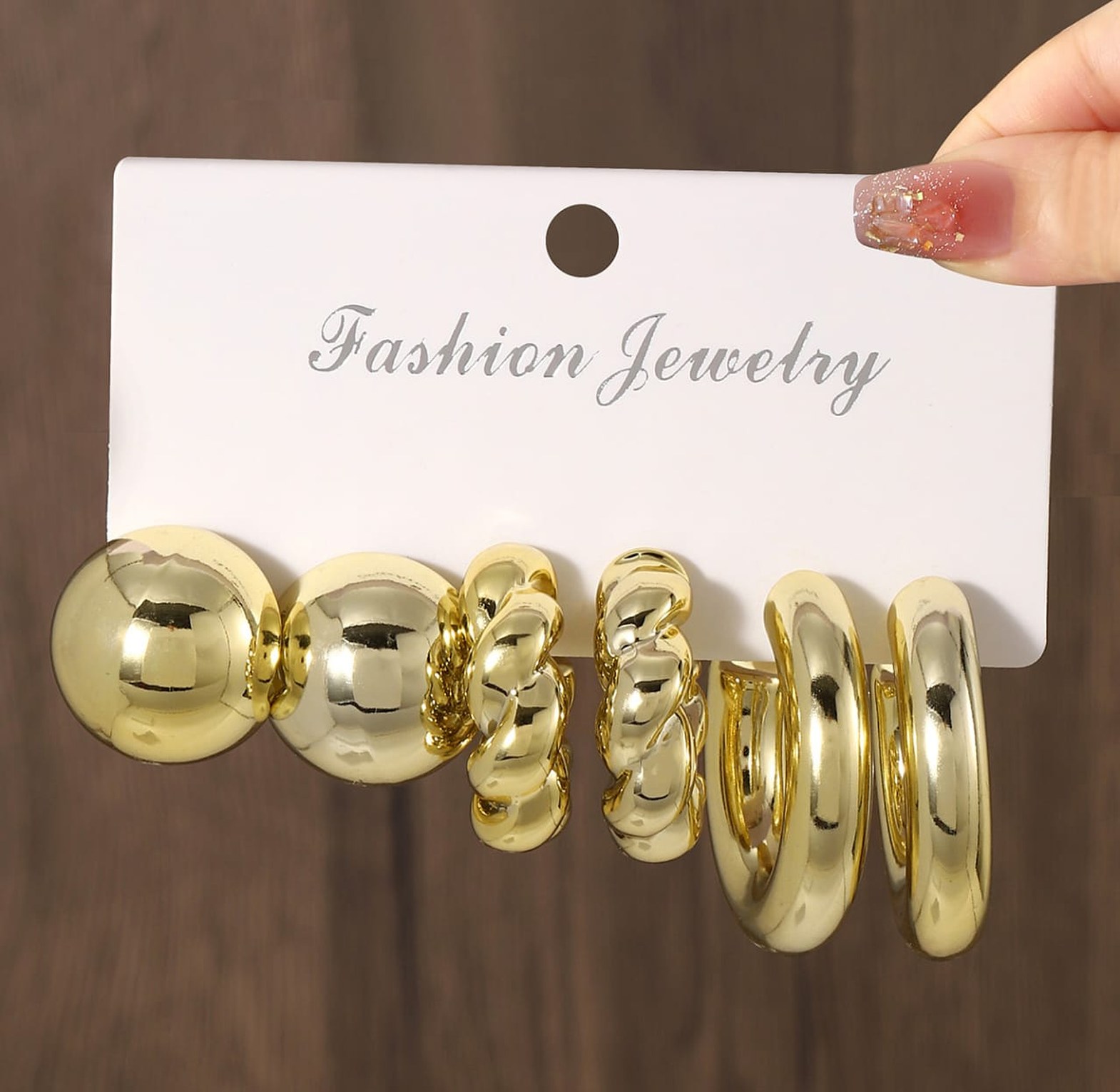 3 piece set with stud image