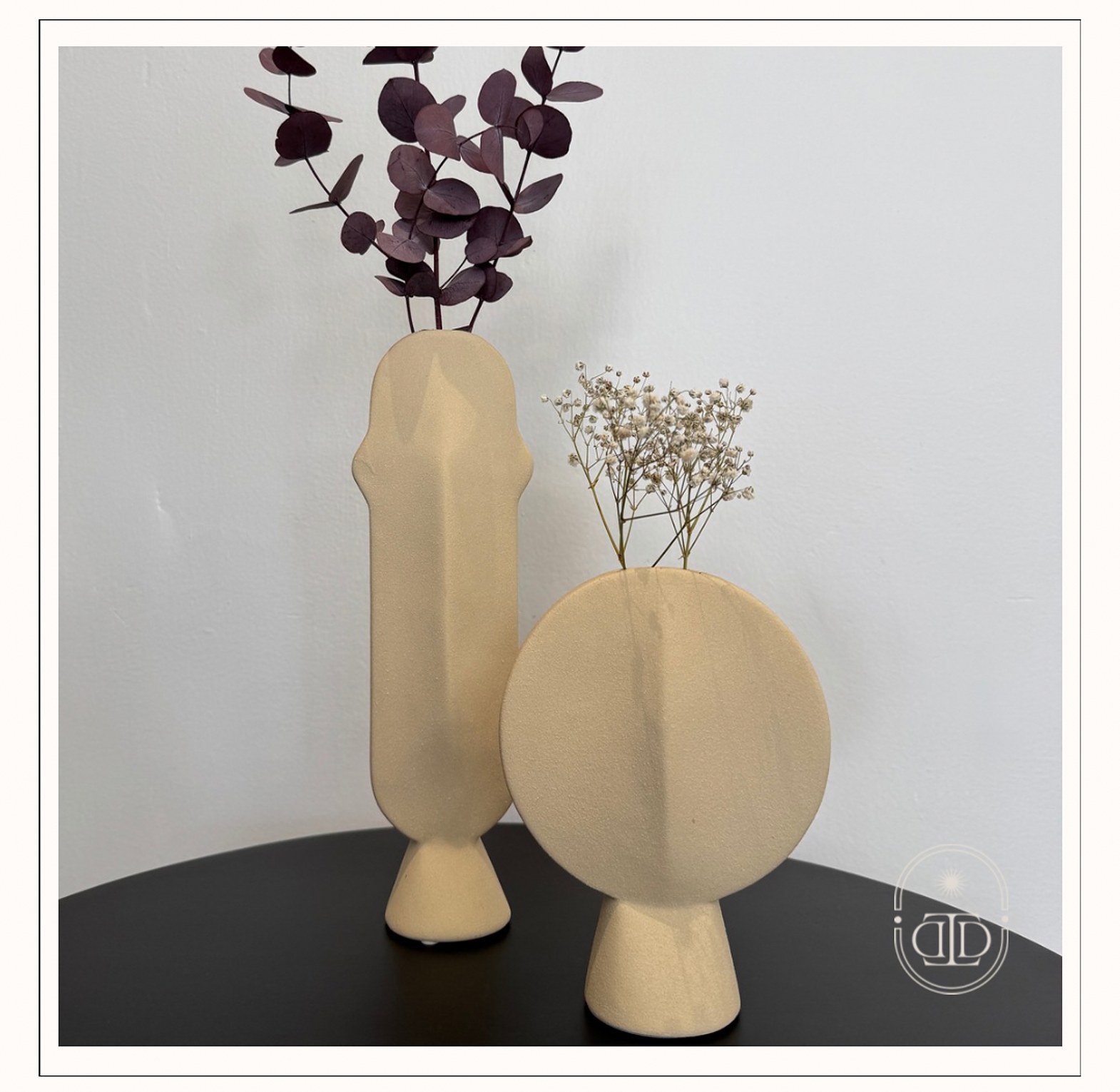 2 piece textured abstract flower vase in sand image
