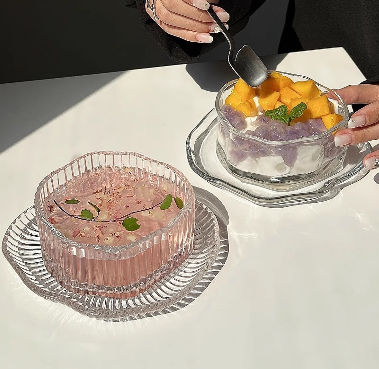 Irregular Glass Dessert & Breakfast Bowl Set image