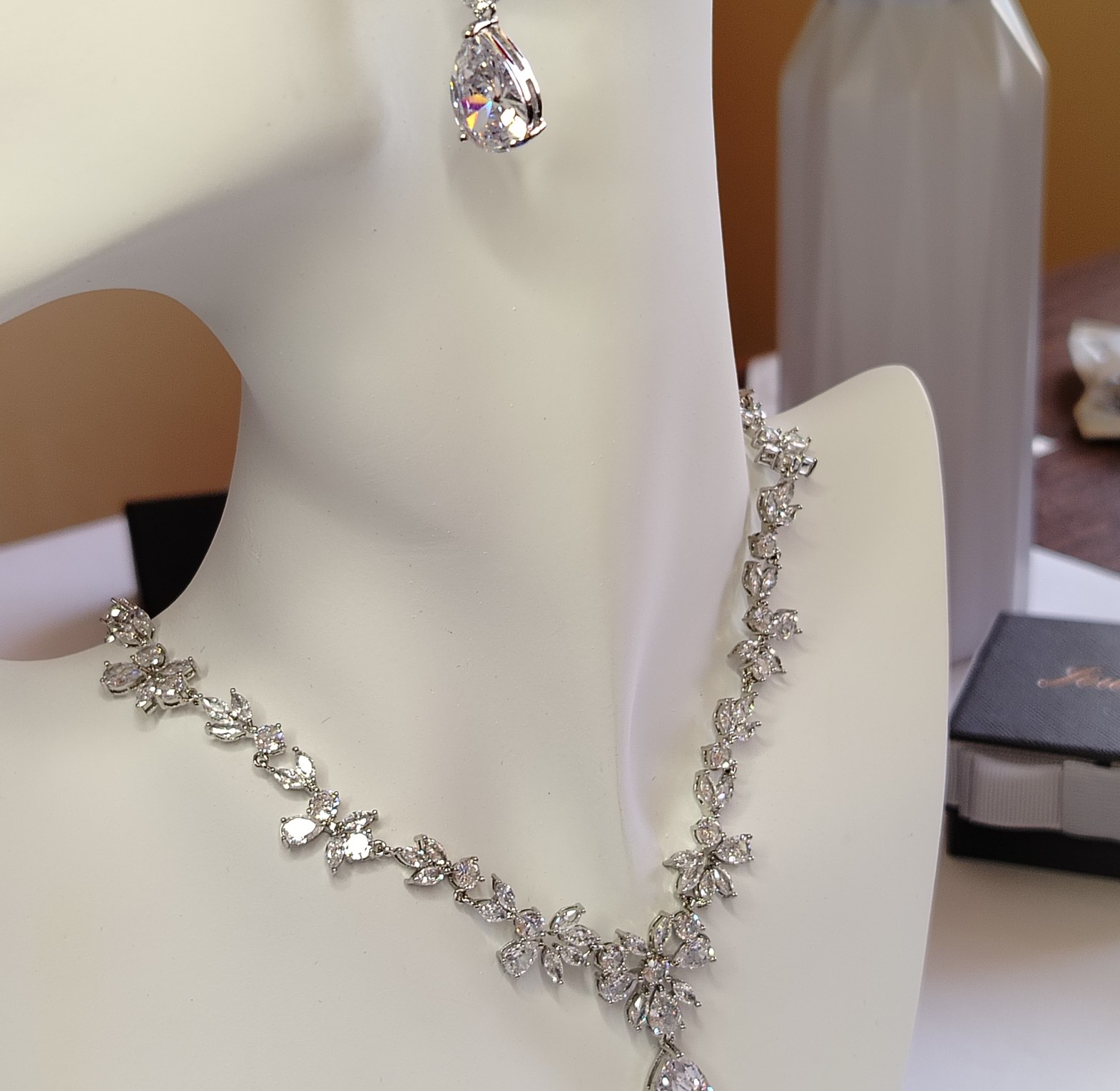 Gorgeous AAA Cubic Zirconia bridal jewelry set image