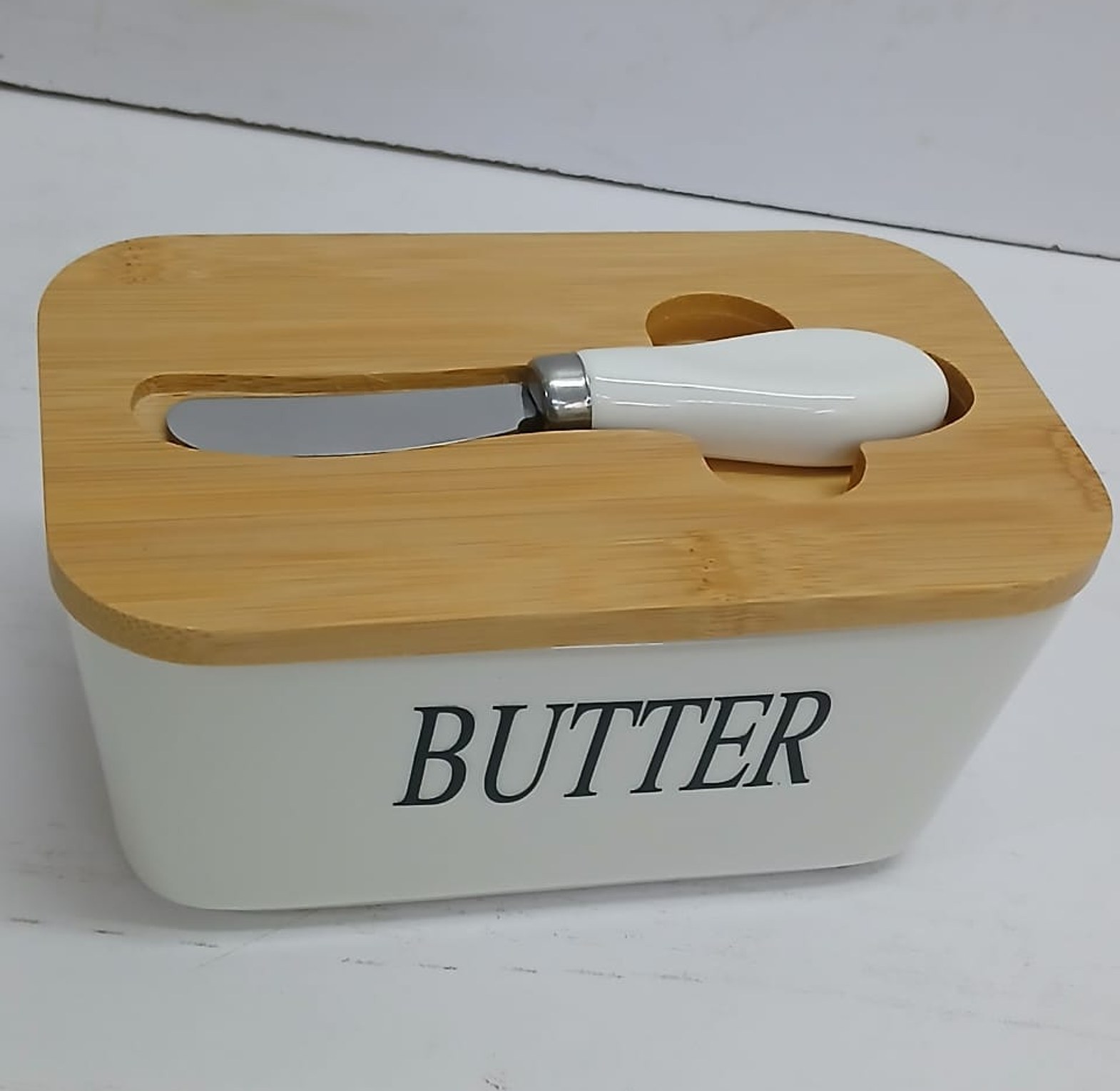 Butter Dish and Storage Box With a Butter Knife image