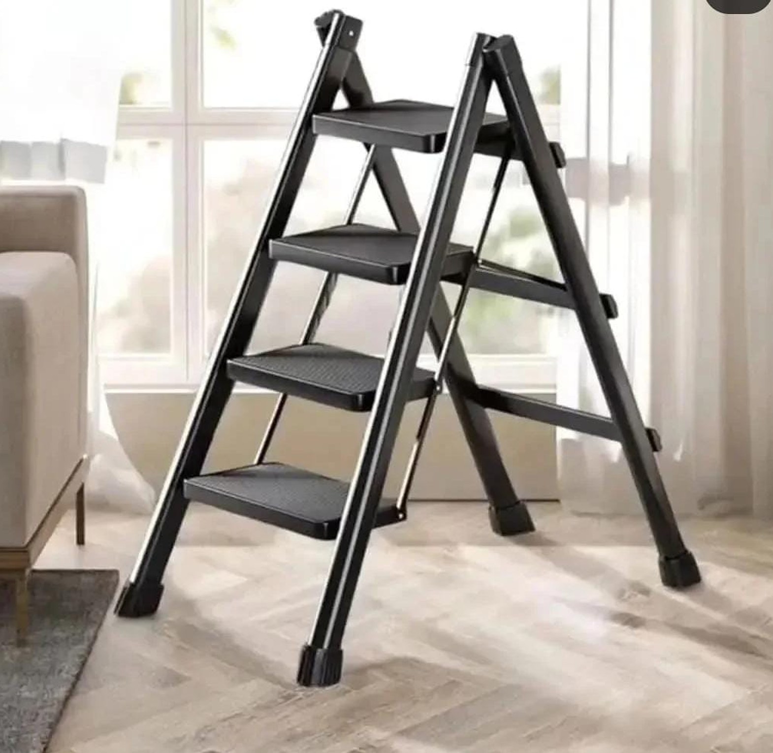 4 steps foldable  ladder  image