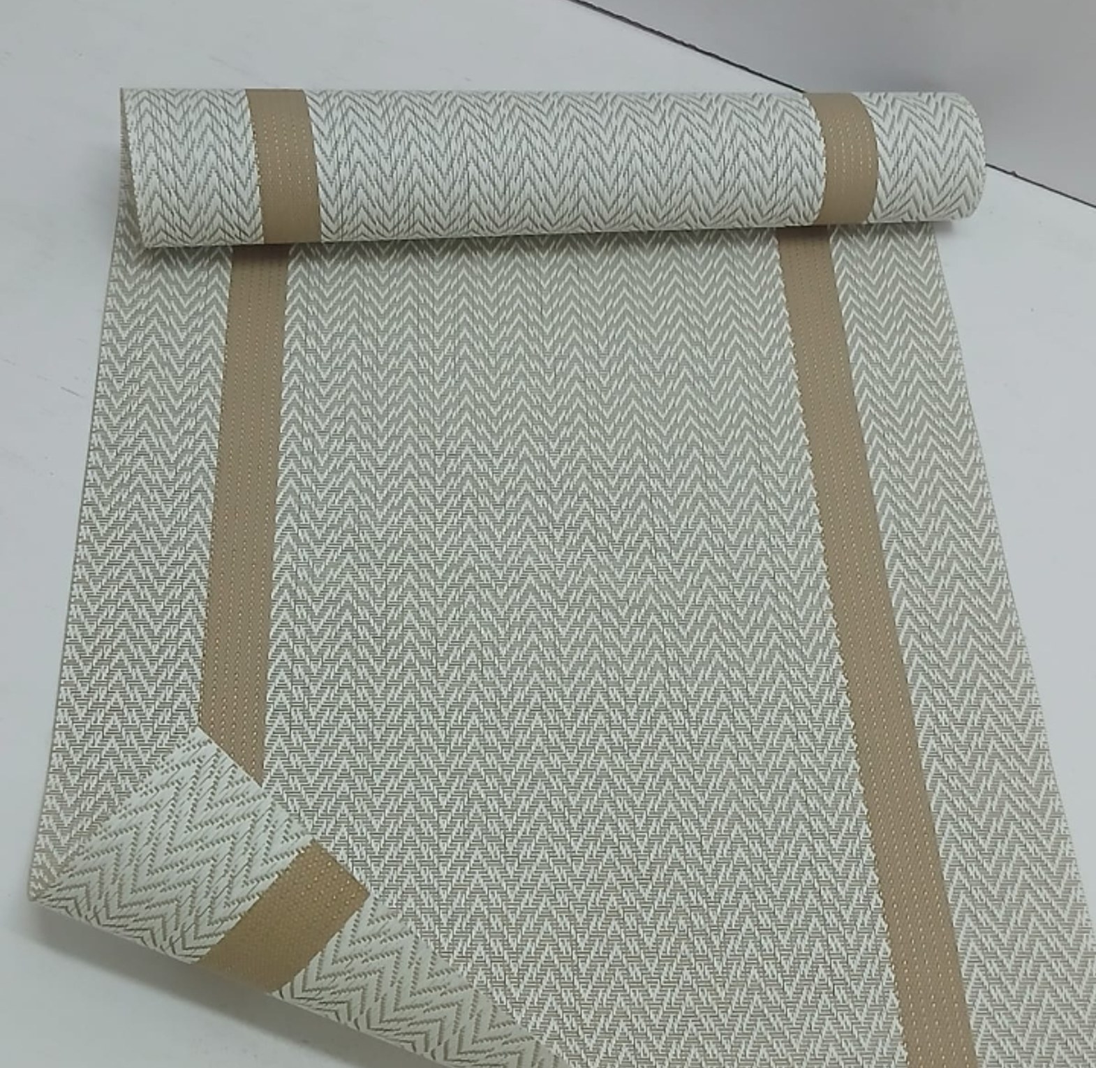 Dining Table Runner & Table Mats Set image