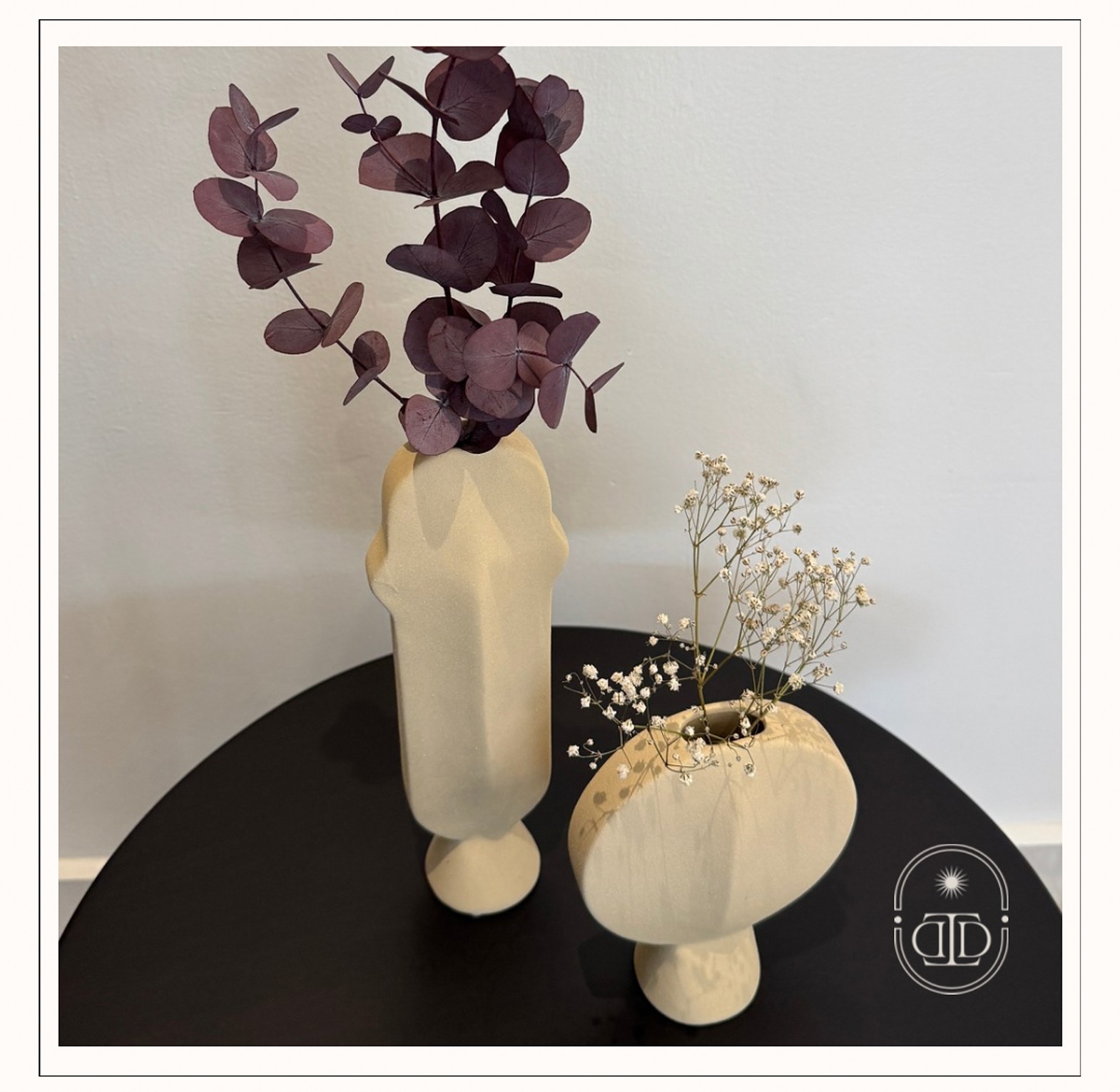 2 piece textured abstract flower vase in sand image