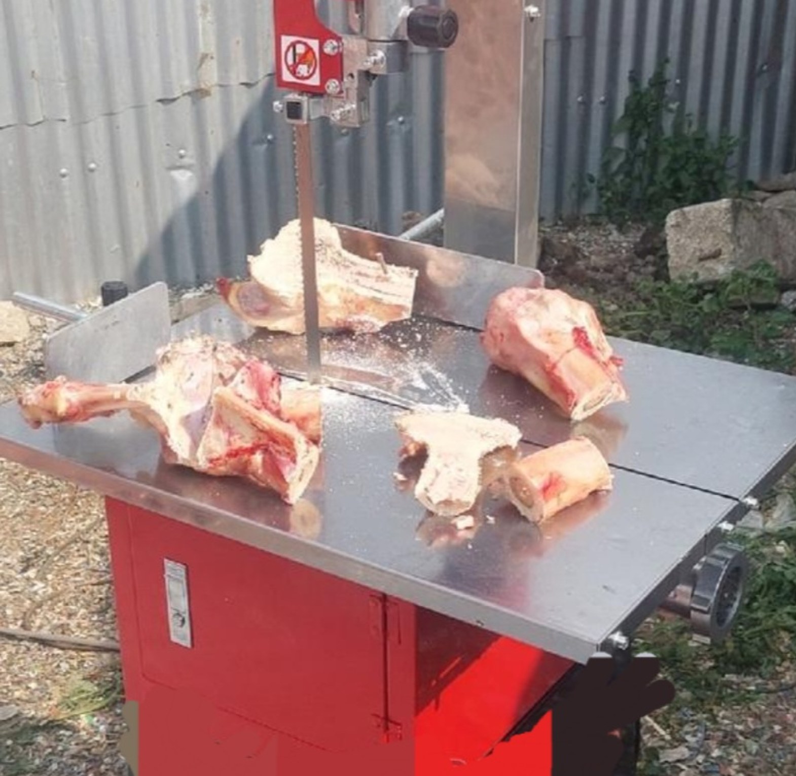 Bone cutter with mincer image