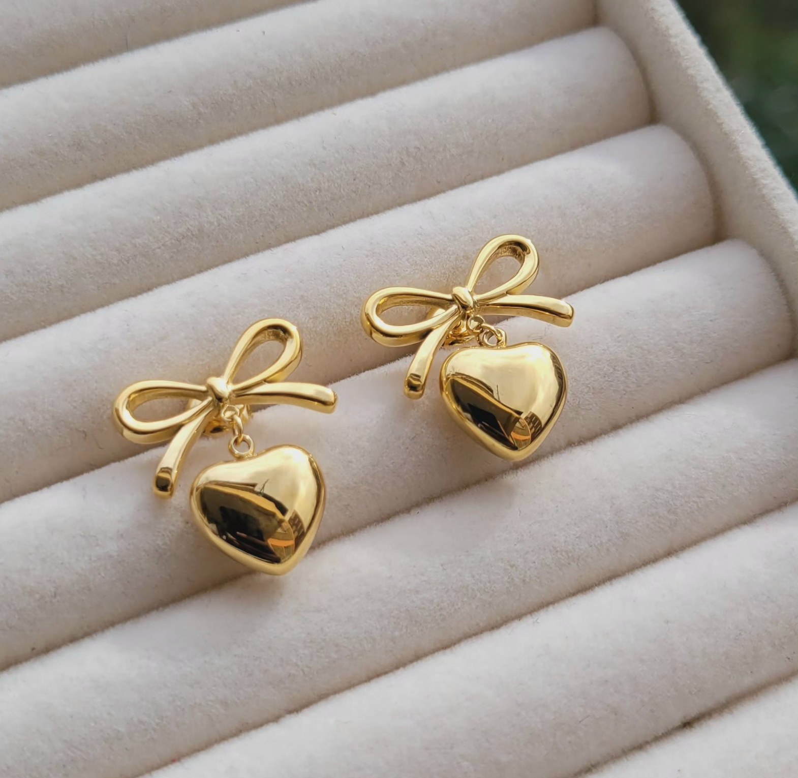 Bow earrings  image