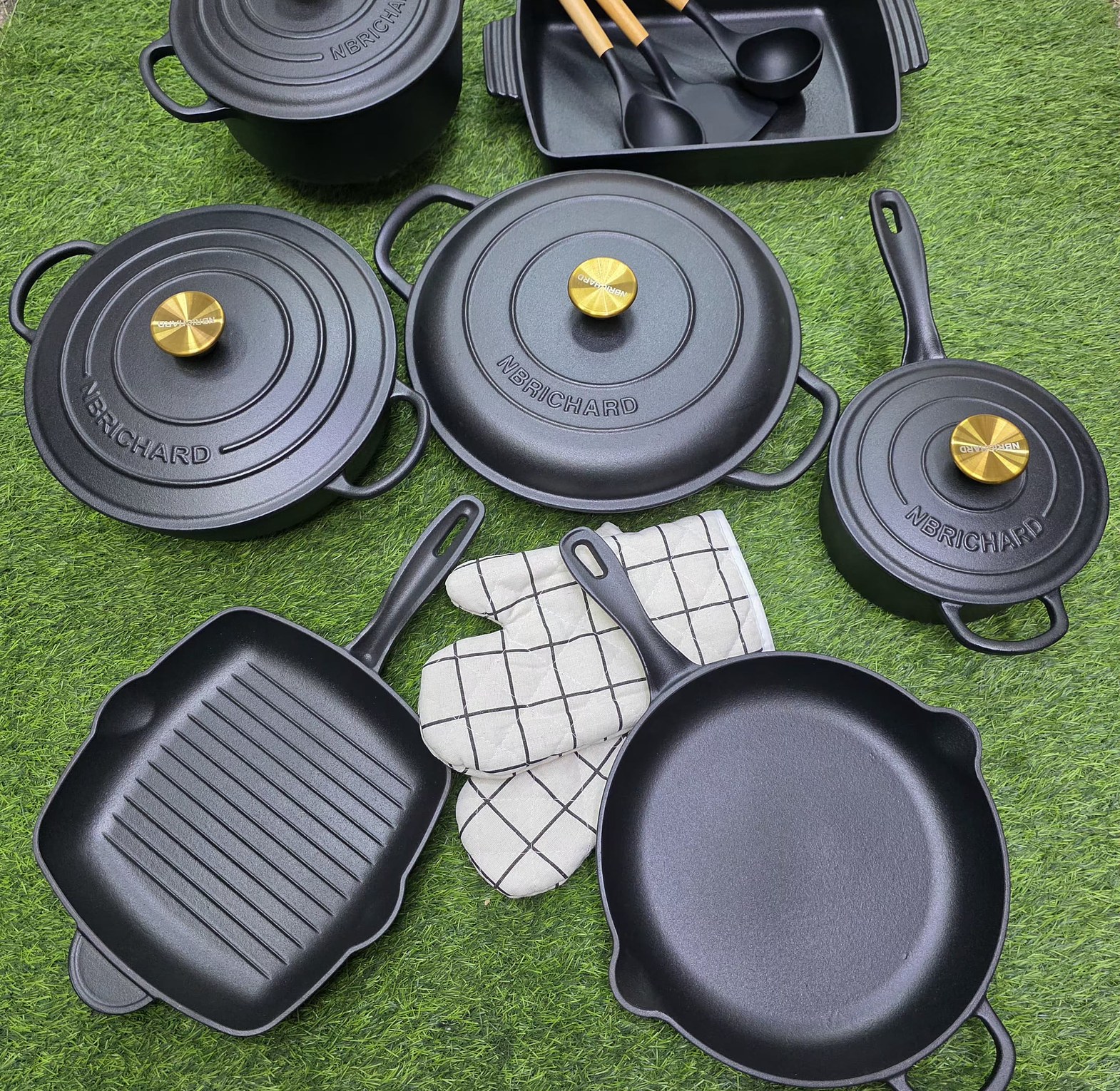 Enamel Cast IRON SET image