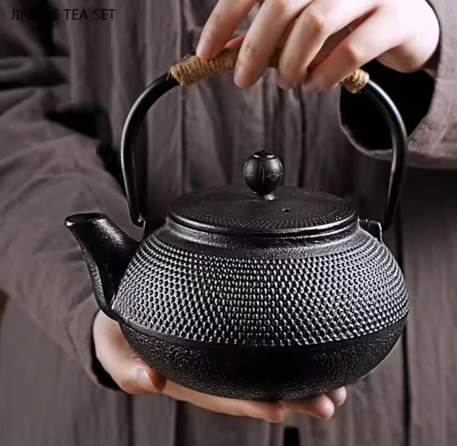 900ml cast iron Japanese tetsubin teapot image
