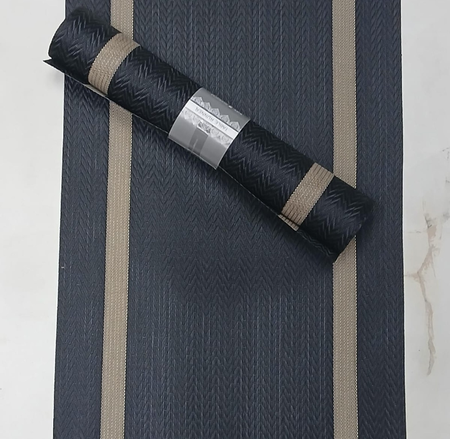 Dining Table Runner & Table Mats Set image