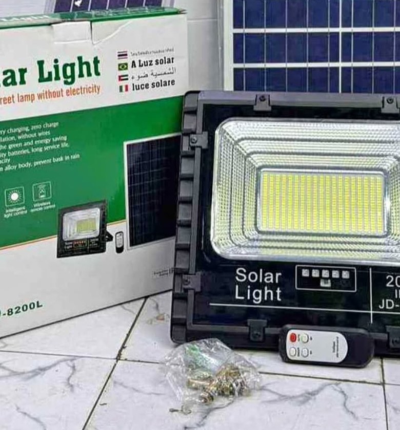 200watts solar flood light image