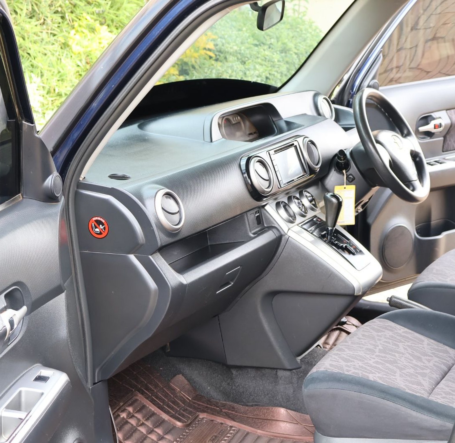  Toyota Rumion KCN,YOM 2010 Model, automatic, Rating 1800cc image