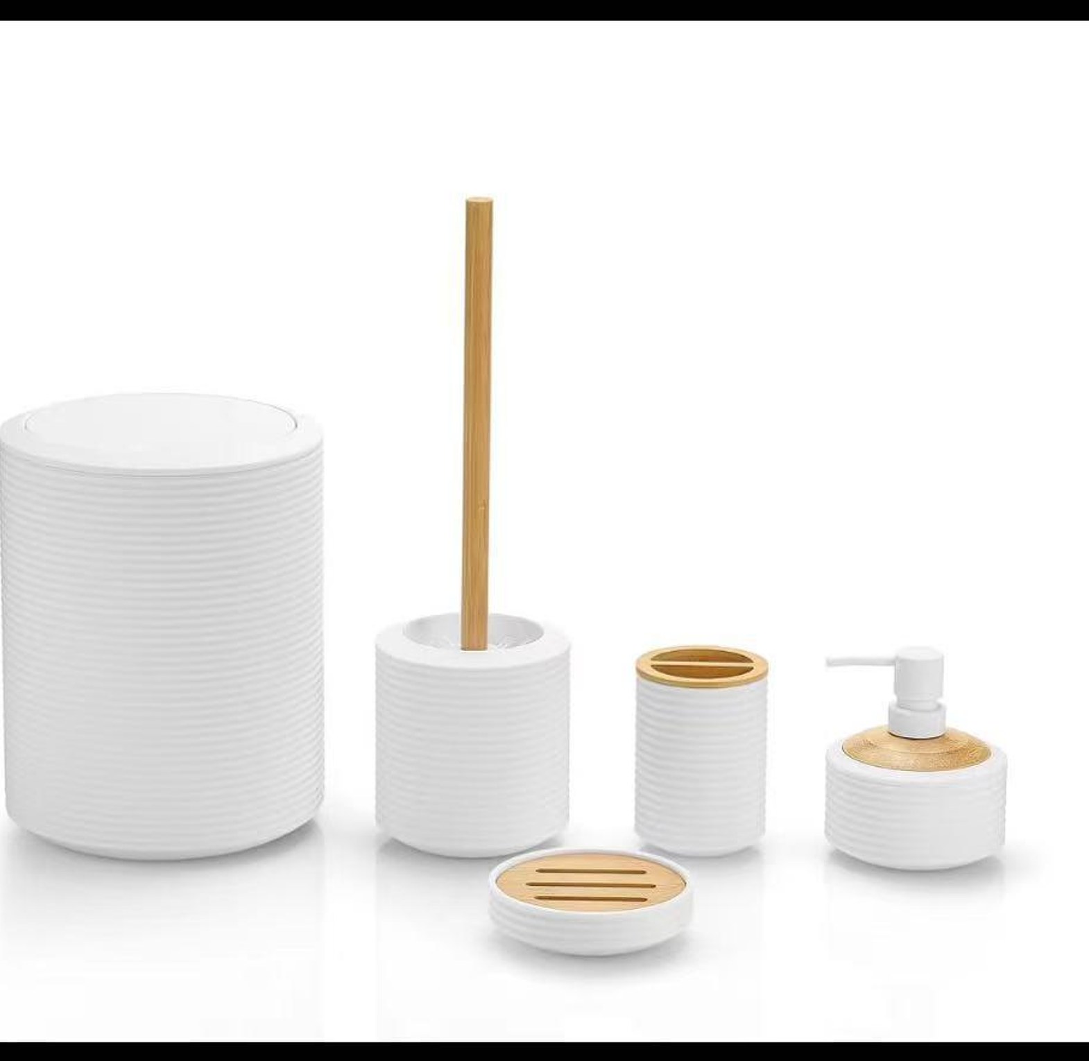 Ruffed Toilet Set image