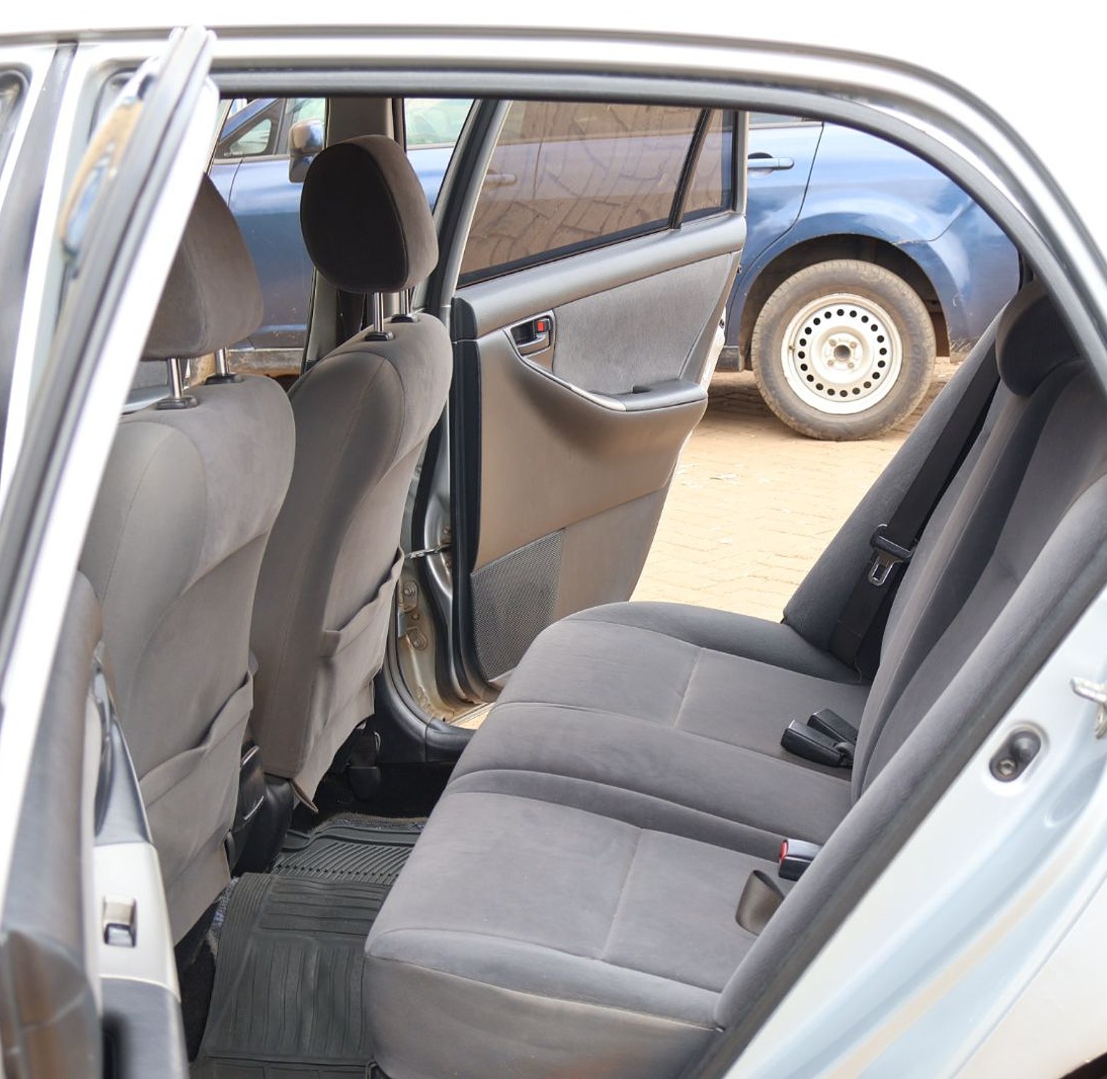 Toyota Runx KBU, YOM 2006 Model,  Automatic image
