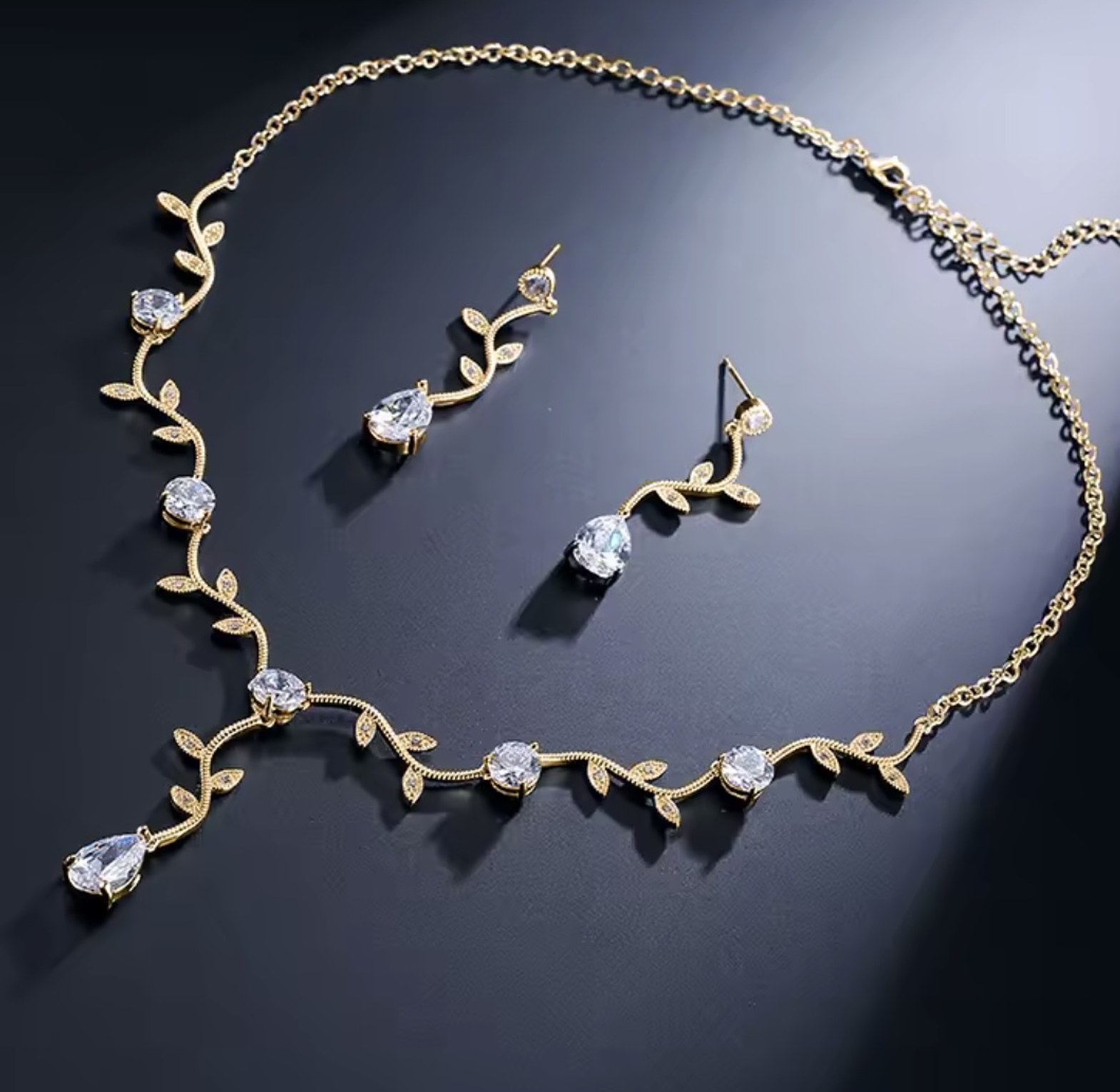 Crystal Vine Garden Set image