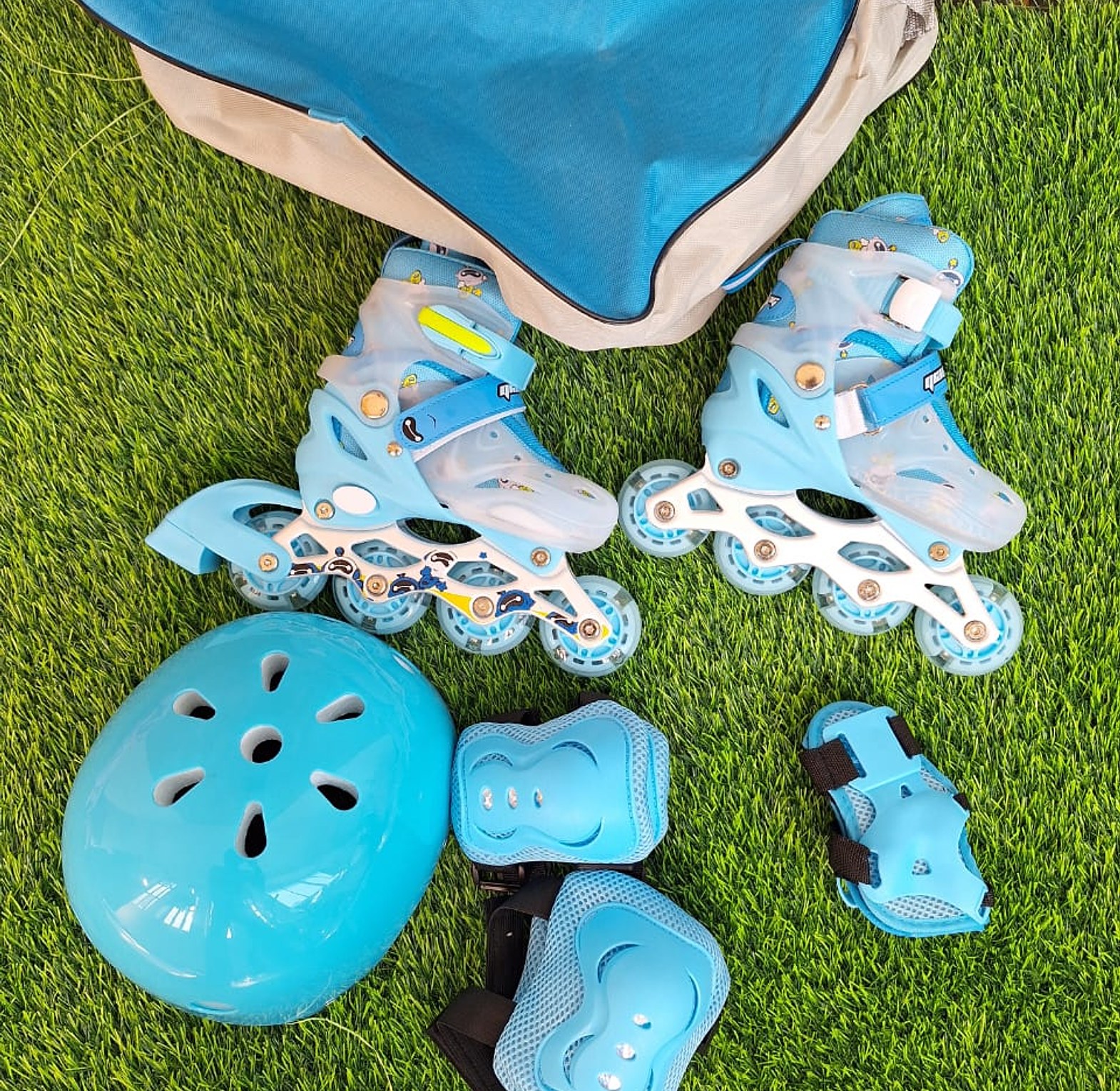 Skates Shoes. Inline roller skates for kids It includes the skates, a helmet, and protective pads (knee and elbow pads SIze 31 to 42 image
