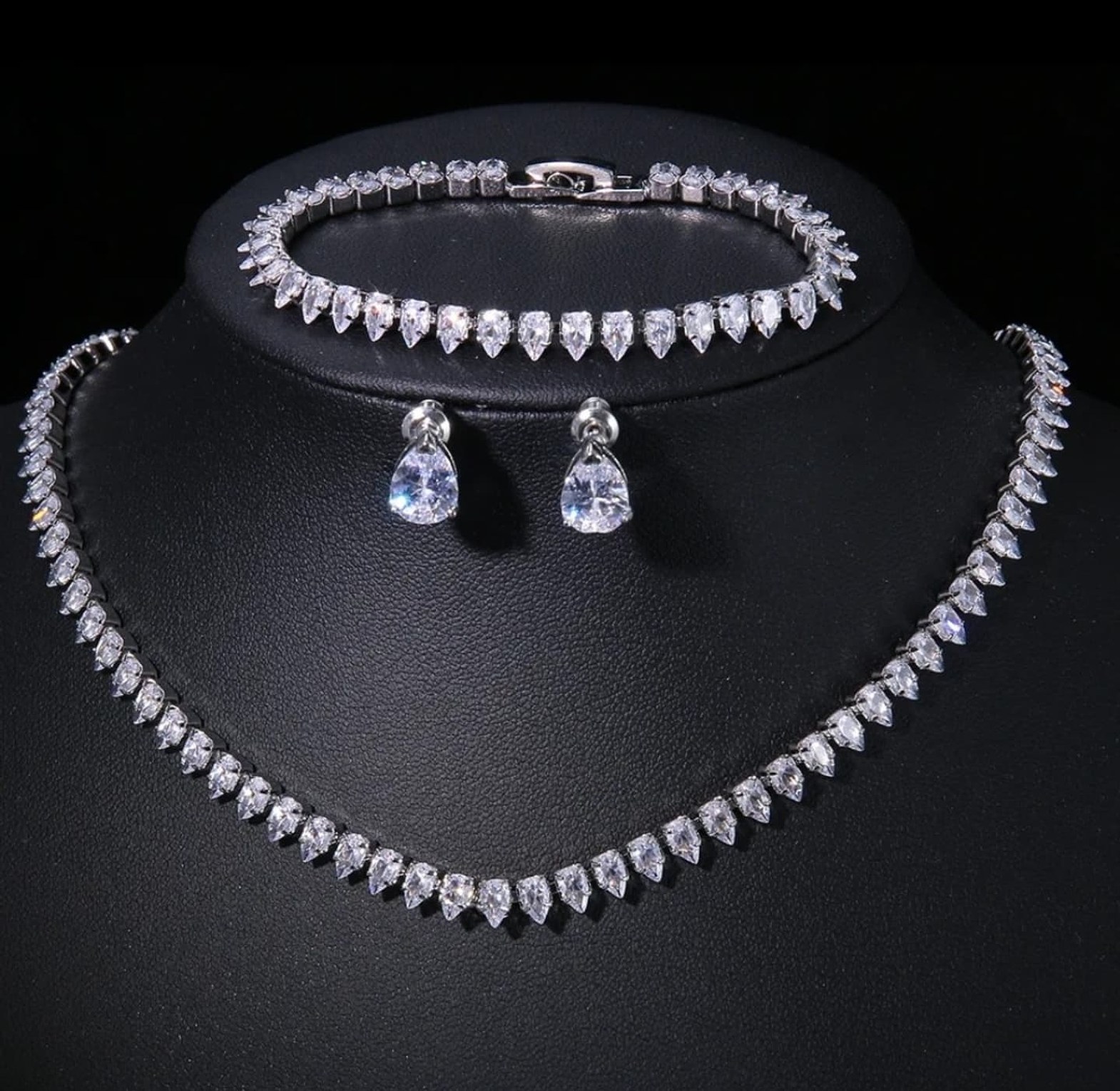 Tennis Jewelry Set image