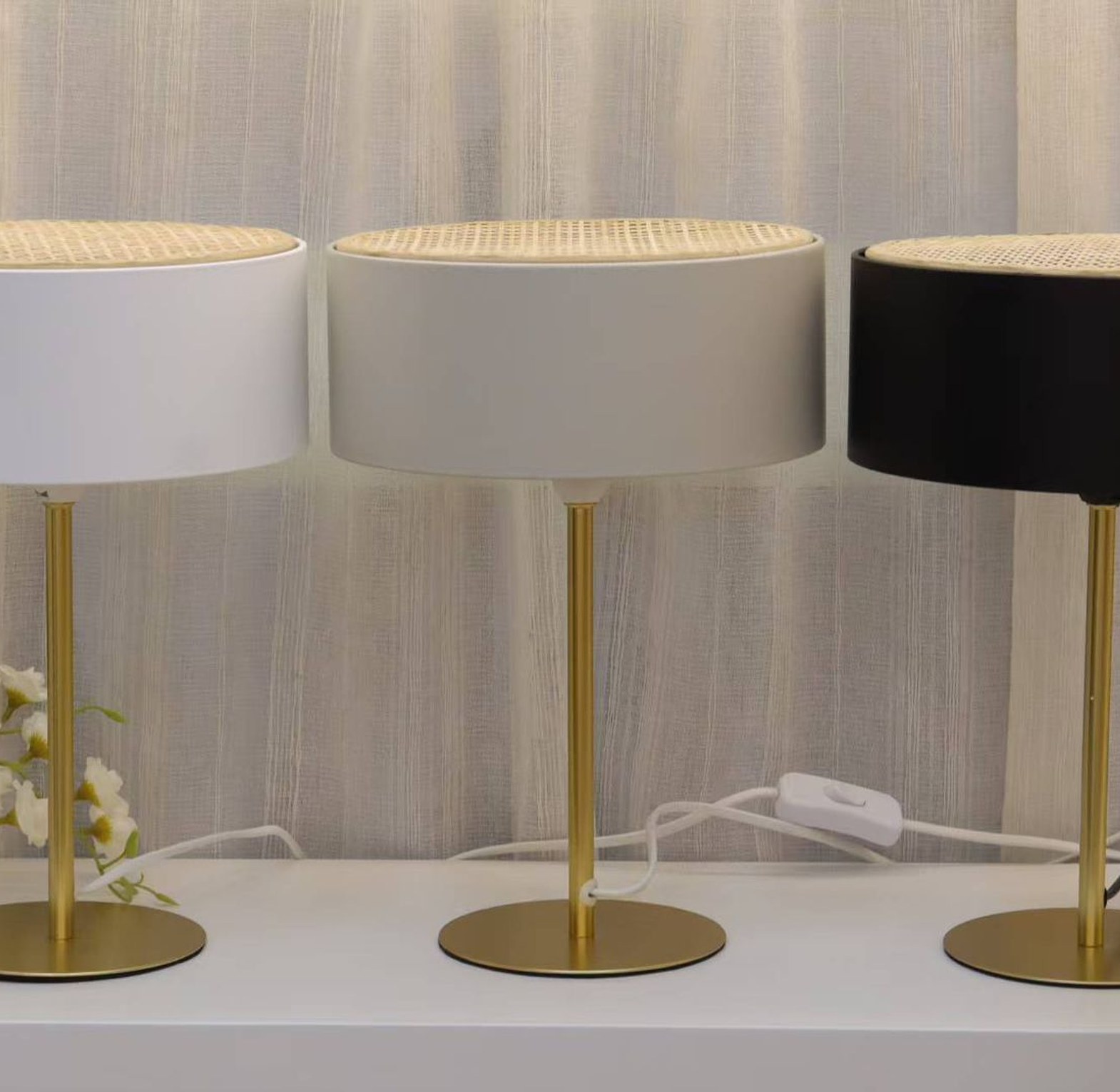 Bedside,Table lamp image