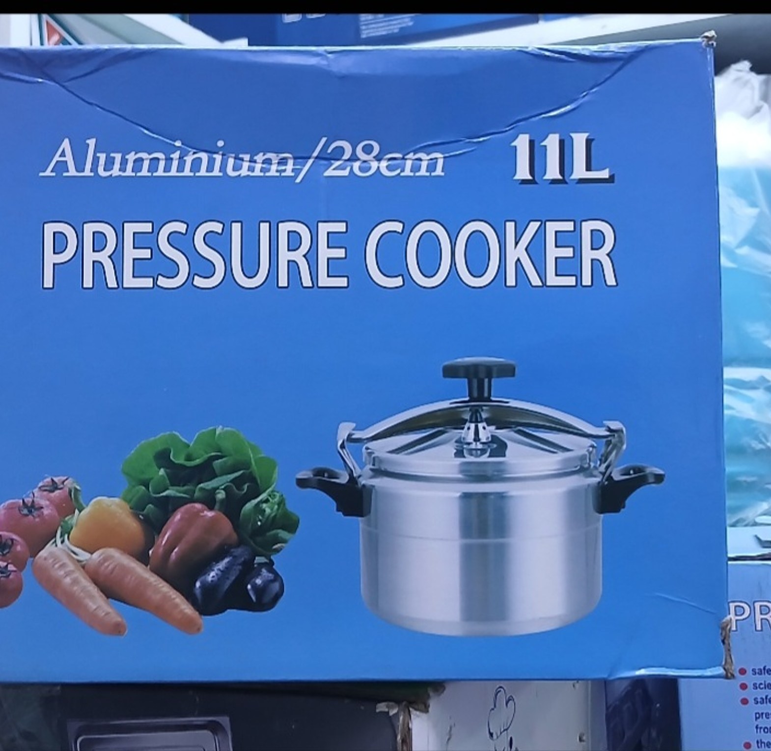 Pressure cooker 11 litres image
