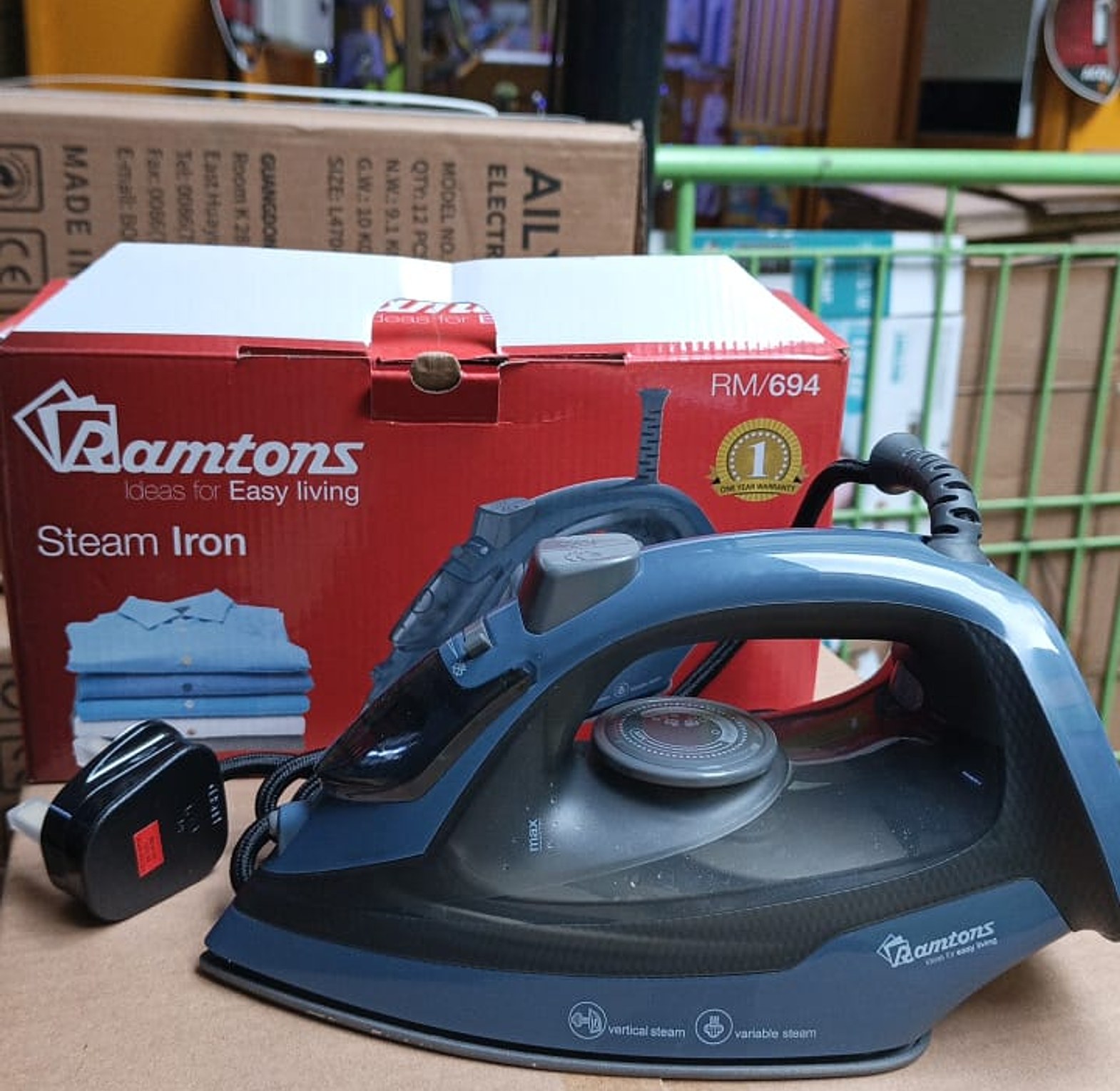 Ramtons Steam Iron, model RM/694.  image