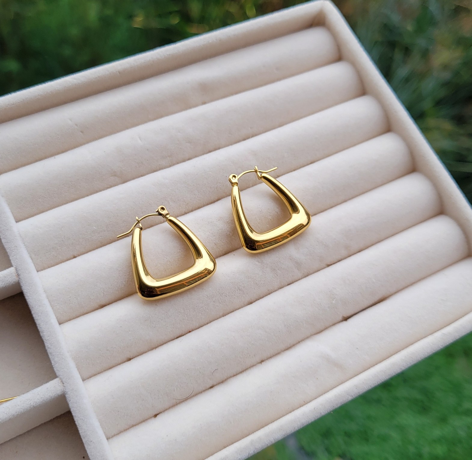 Hoop earrings  image